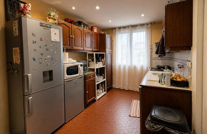 Maison de 5 pièces de 105 m² à Savigny-le-Temple — photo 3