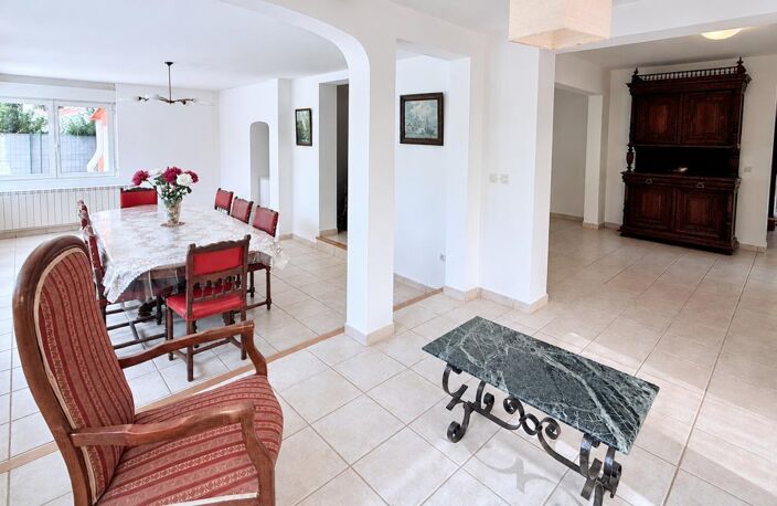 Villa T6 de 160 m2 sur 850 m² terrain avec piscine et garage - Plain pied — photo 2