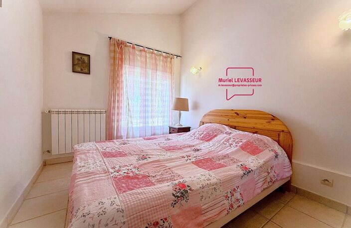Villa T6 de 160 m2 sur 850 m² terrain avec piscine et garage - Plain pied — photo 4
