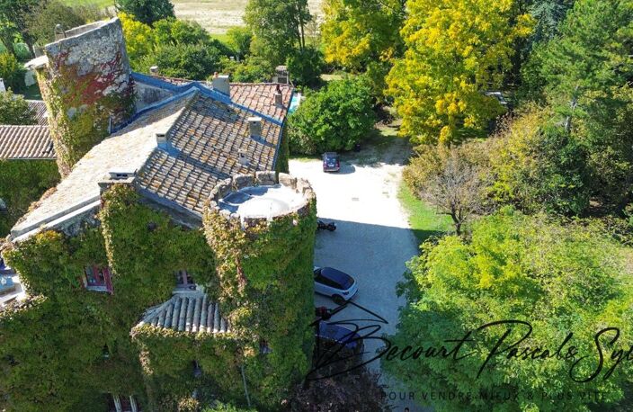 A vendre Bureaux loués  dans un château du 16 ème Le Pontet 151 m2 (84130) avec parc — photo 3