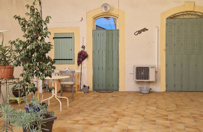 Très belle maison  avec une belle terrasse et un grand garage — photo 3