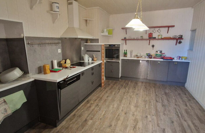 Très belle maison  avec une belle terrasse et un grand garage — photo 4