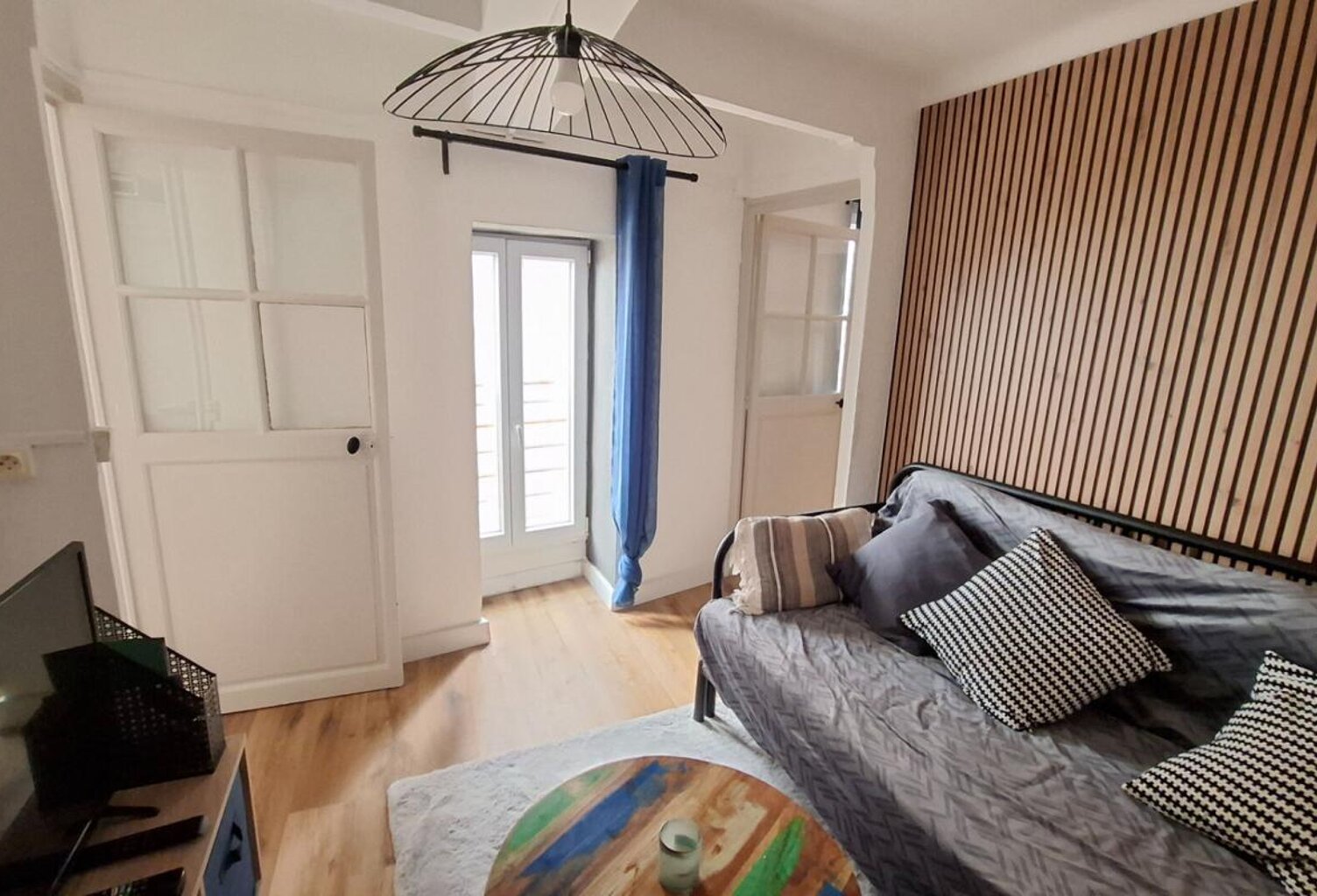 T2 Tout juste rénové à Hyères Centre Ville de 32 m2 — photo 1