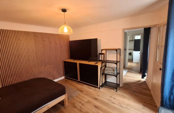 T2 Tout juste rénové à Hyères Centre Ville de 32 m2 — photo 4