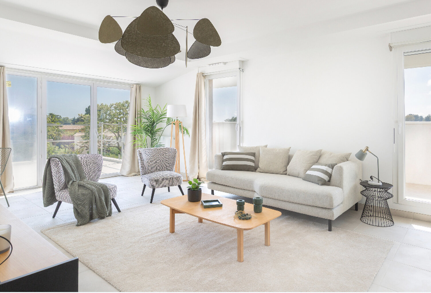 T4 lumineux avec grande terrasse et vue dégagée, La Londe-les-Maures 509 800 — photo 1