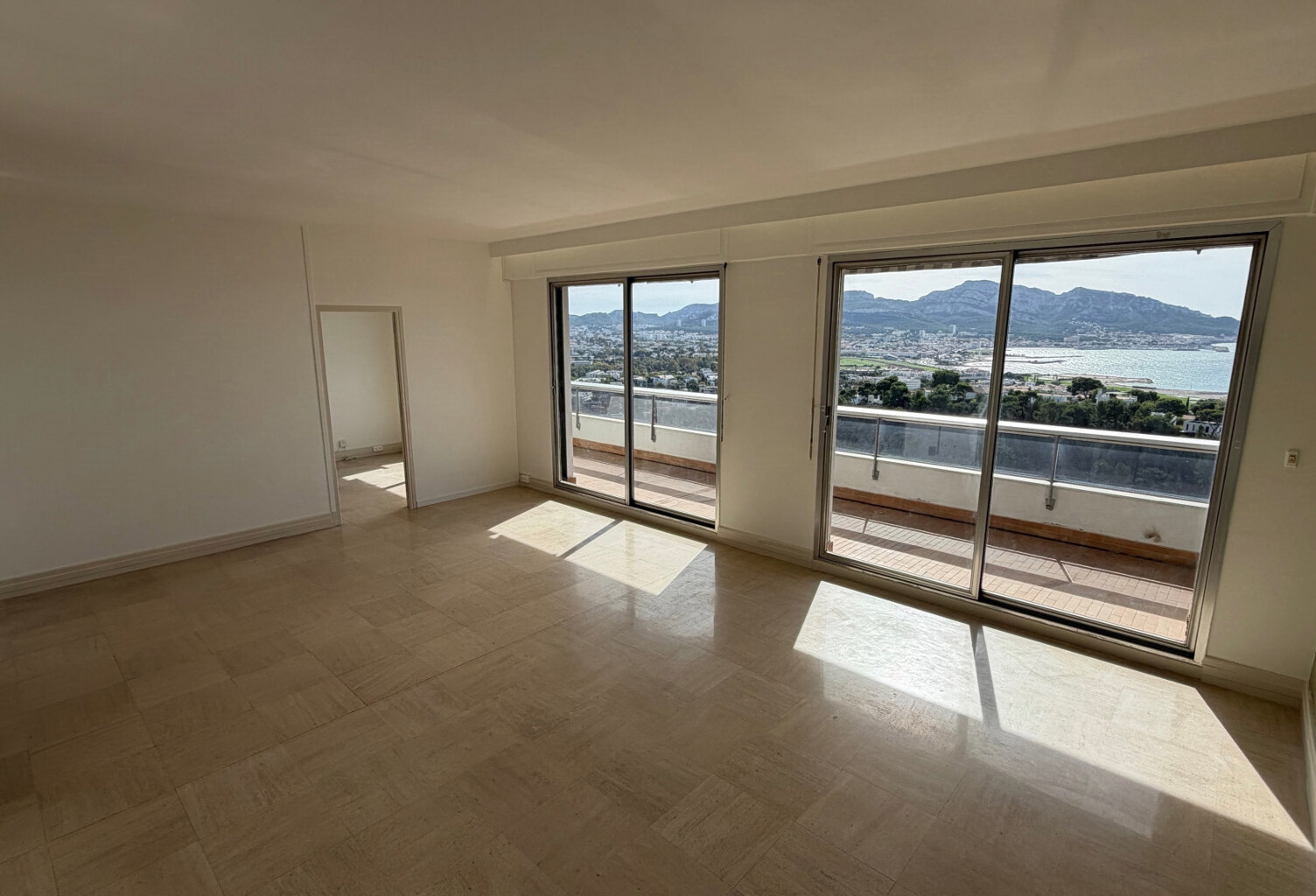 13008 Marseille location appartement 2 chambres vue mer.. — photo 1