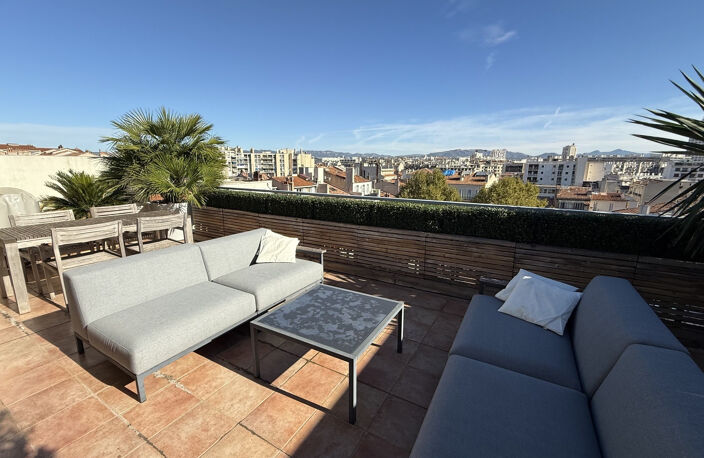 13006   MAGNIFIQUE T3 DE 82 M2 AU DERNIER ÉTAGE  PLUS TERRAS — photo 2