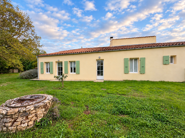 Maison 200 m2 17120 Talmont sur Gironde — photo 1