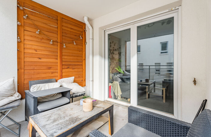 INVESTISSEMENT LOCATIF   BEAU T2 AVEC TERRASSE PLEIN SUD ET — photo 2