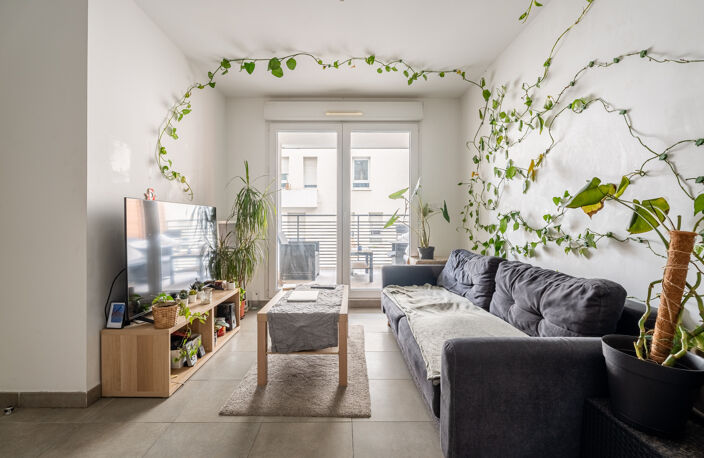 INVESTISSEMENT LOCATIF   BEAU T2 AVEC TERRASSE PLEIN SUD ET — photo 3