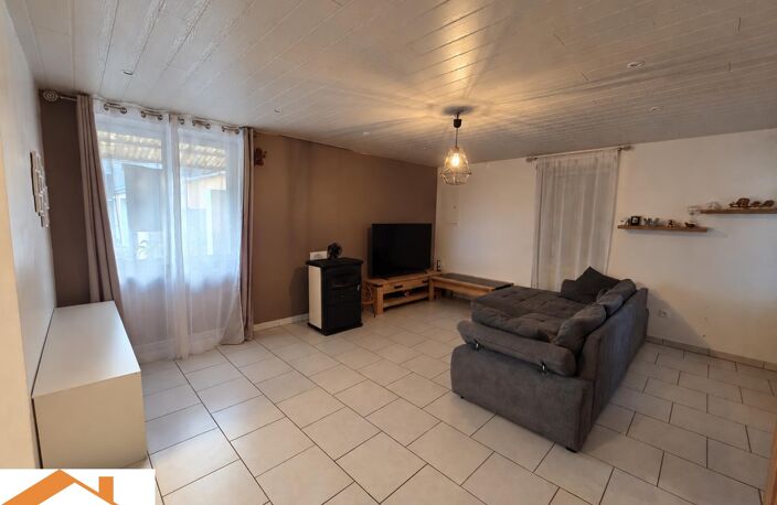 Vente maison 3 pièces 79 m² Saint-Étienne-du-Bois (85670) — photo 3