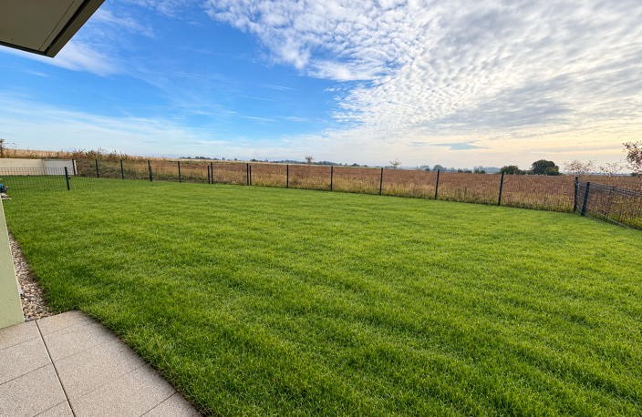 GROSSE BAISSE DE PRIX ! T4 en rez de jardin vue champs 366 030 € NEUF ! — photo 5