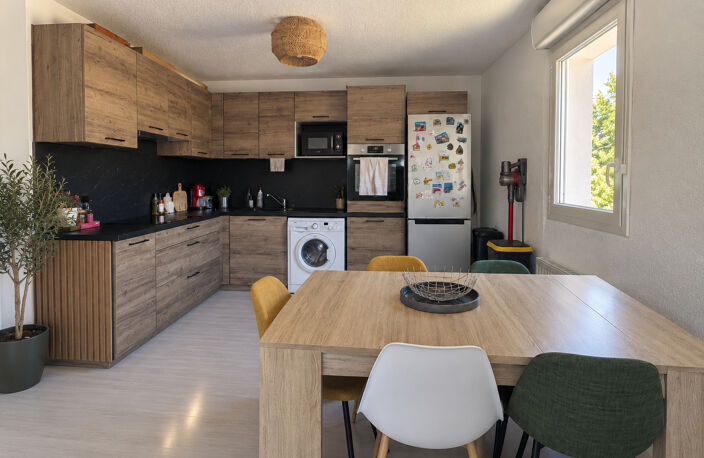 T3 BILLERE RÉNOVÉ AVEC BALCON, PARKING ET GARAGE — photo 3