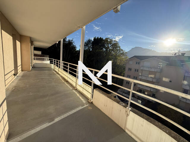 ST MARTIN LE VINOUX - T3 - TERRASSE - GARAGE — photo du bien