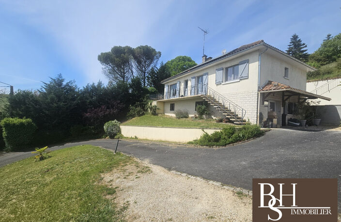 MIGNE-AUXANCES, maison d'environ 152 m² avec piscine dans un en — photo 4