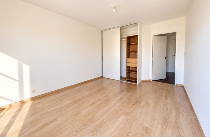 Vente agréable T2 avec garage en sous sol — photo 3
