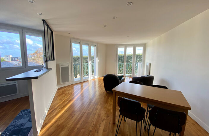 Appartement T3 meublé - 84m² - Butte Sainte Anne — photo 2
