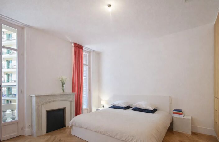 Carré d´or, lumineux, renover T4/5, 133 m² bourgeois — photo 3