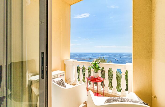 Proche Monaco, vue mer, 2 pièces, 2 balcons, parking á Roquebrun — photo 3