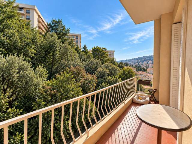 CIMIEZ - 3 PIECES LUMINEUSES  BALCON ET PARKING — photo du bien