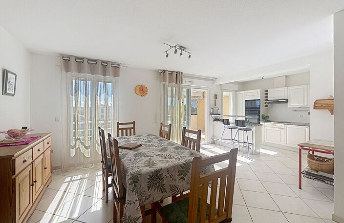 PORT FRÉJUS T3 75 m² avec combles aménagés, terrasses, garage et parking — photo 5