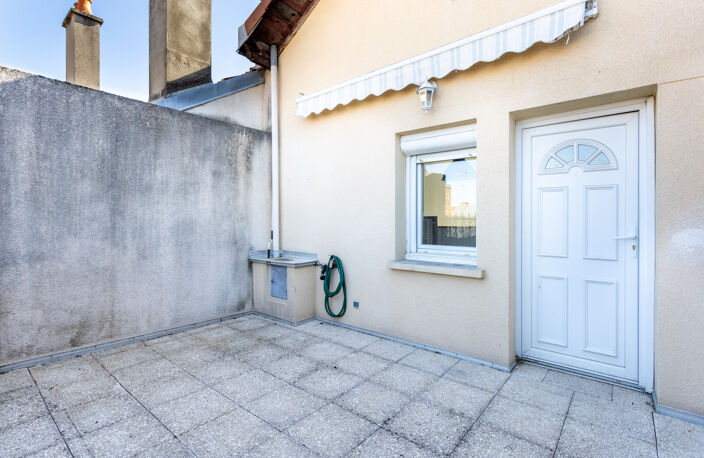 Bel appartement rénové avec terrasse à Vichy. — photo 3