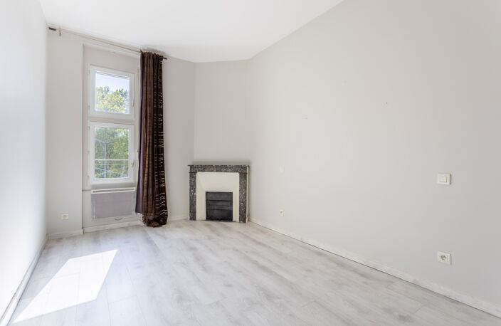 Bel appartement rénové avec terrasse à Vichy. — photo 4