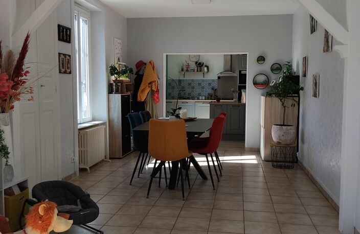 Vente Maison/villa 6 pièces — photo 2