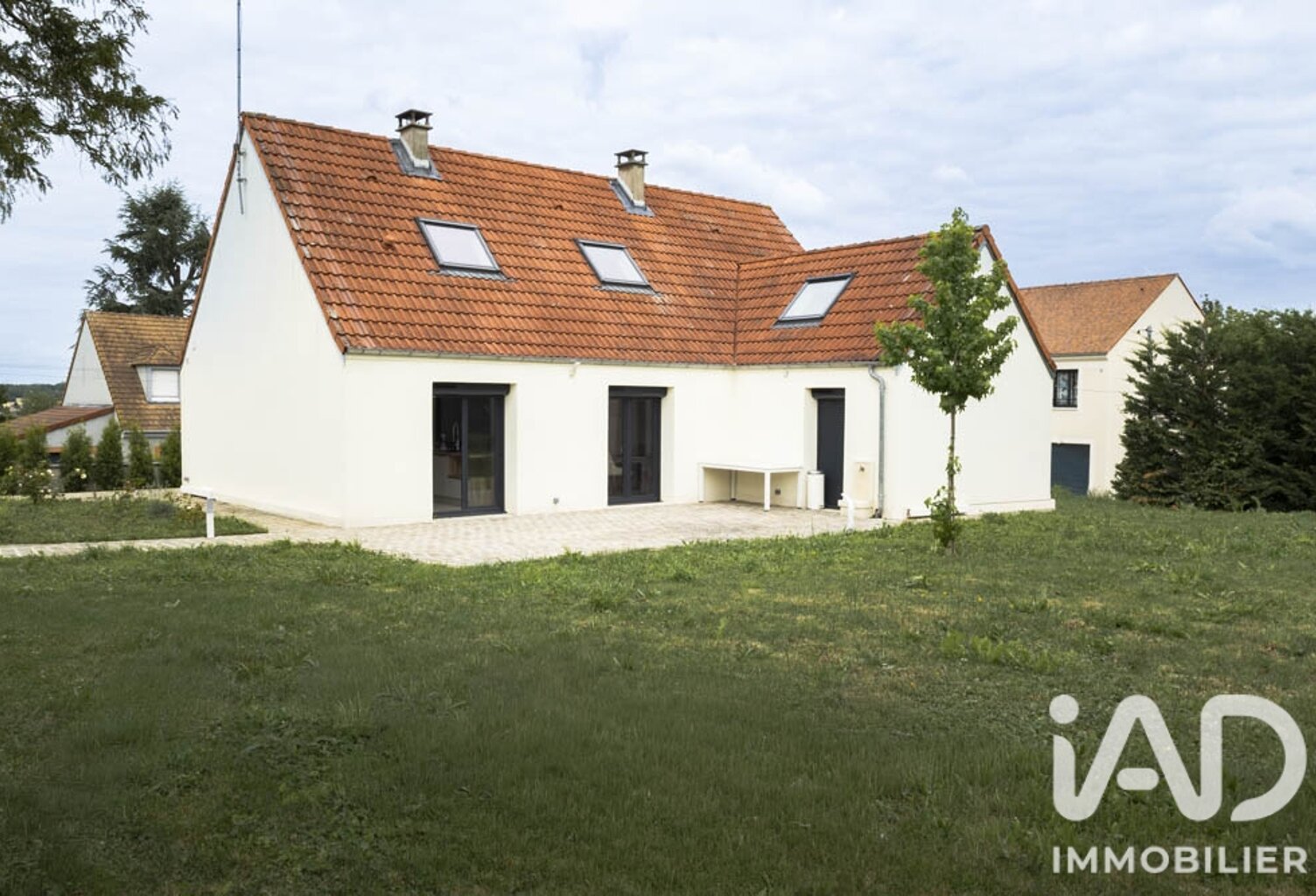 Location Maison/villa 8 pièces — photo 1