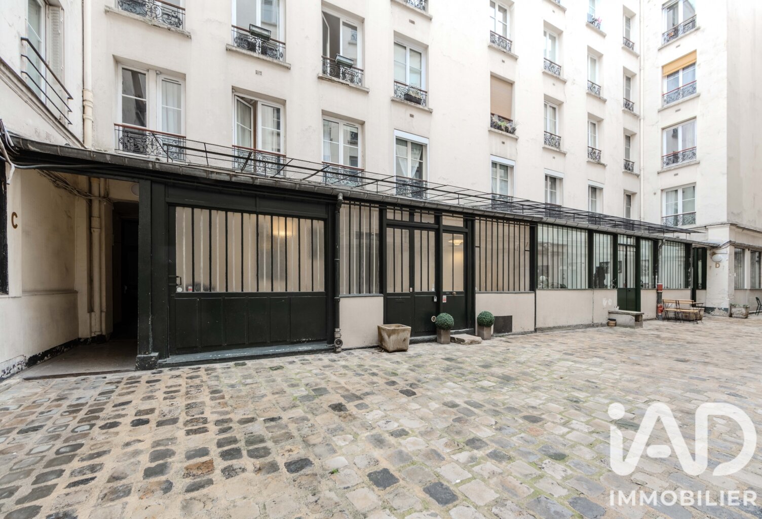 Vente Boutique/Local commercial 64 m&sup2; — photo 1