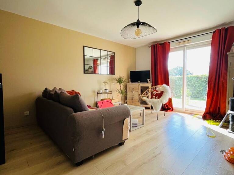 Appartement T2 avec terrasse et accès jardin — photo 1