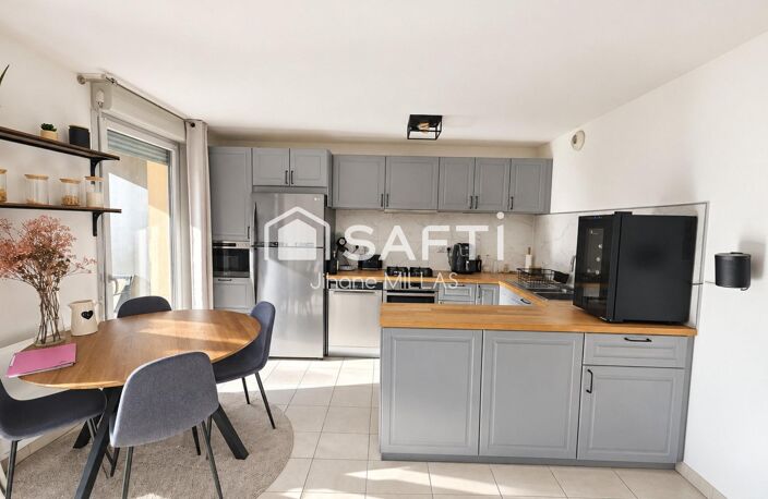 T3 EN RDC AVEC GRAND JARDIN PRIVATIF — photo 5