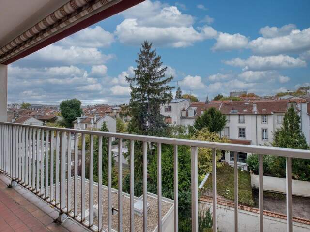 T2 avec terrasse, parking et ascenseur à Nancy — photo du bien