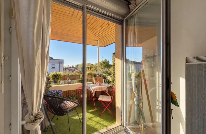 Appartement T4 Lalande, 87 m², piscine, balcons & parkings — photo 3
