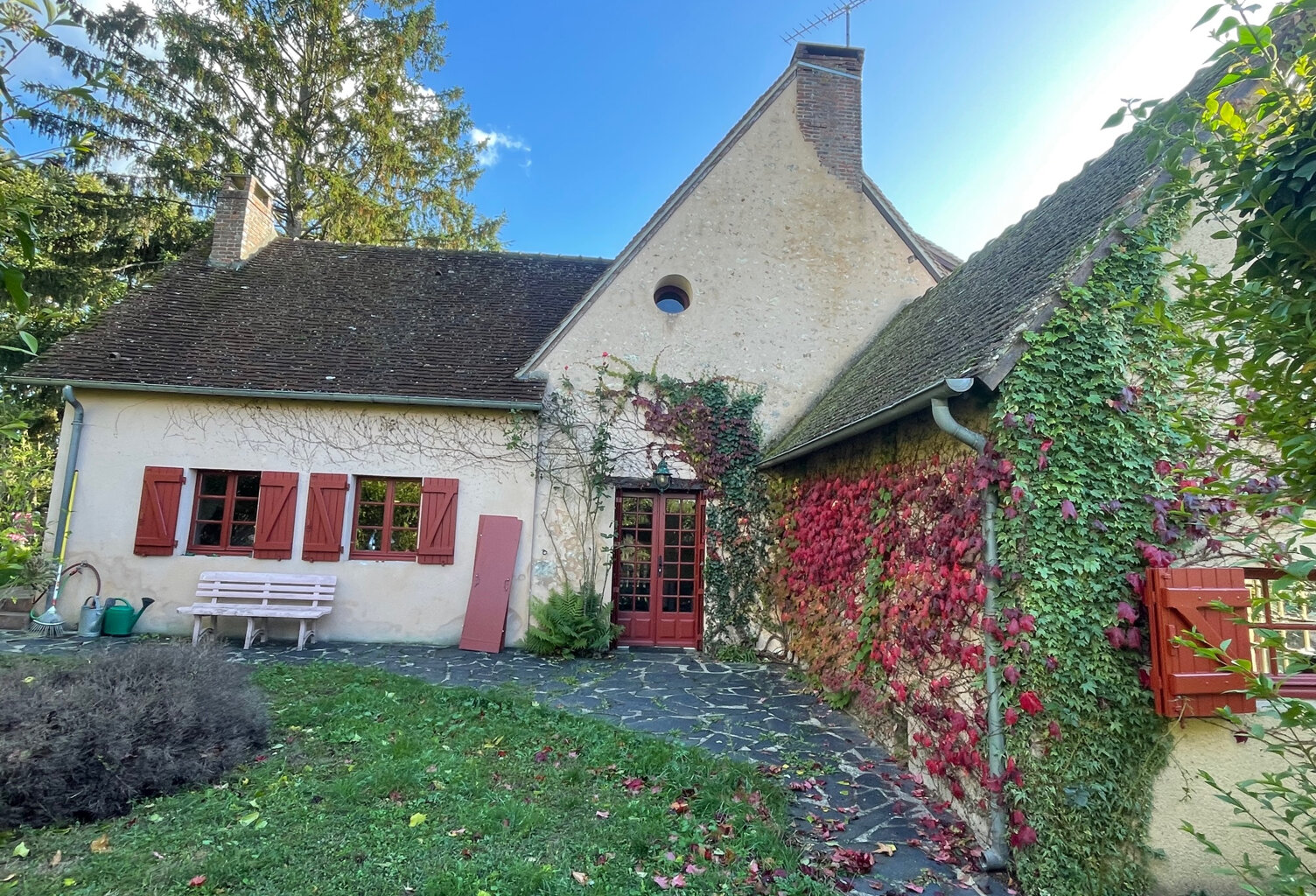 Proche condé sur Husine,  en hameau , maison de pays entière — photo 1