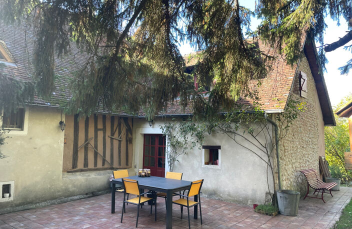 Proche condé sur Husine,  en hameau , maison de pays entière — photo 3