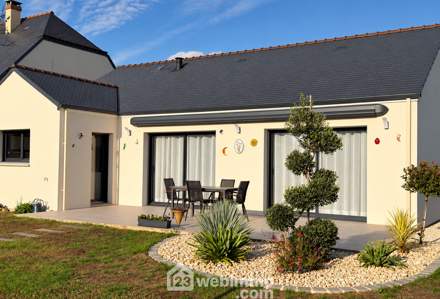 Maison - 105m² - Mazé-Milon — photo 1
