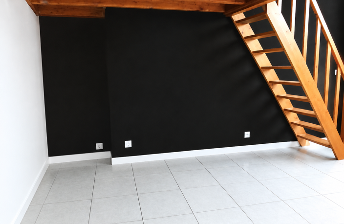 Studio lumineux avec mezzanine et vue dégagée sur la Saône 6 — photo 2