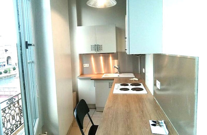 Studio lumineux avec mezzanine et vue dégagée sur la Saône 6 — photo 4