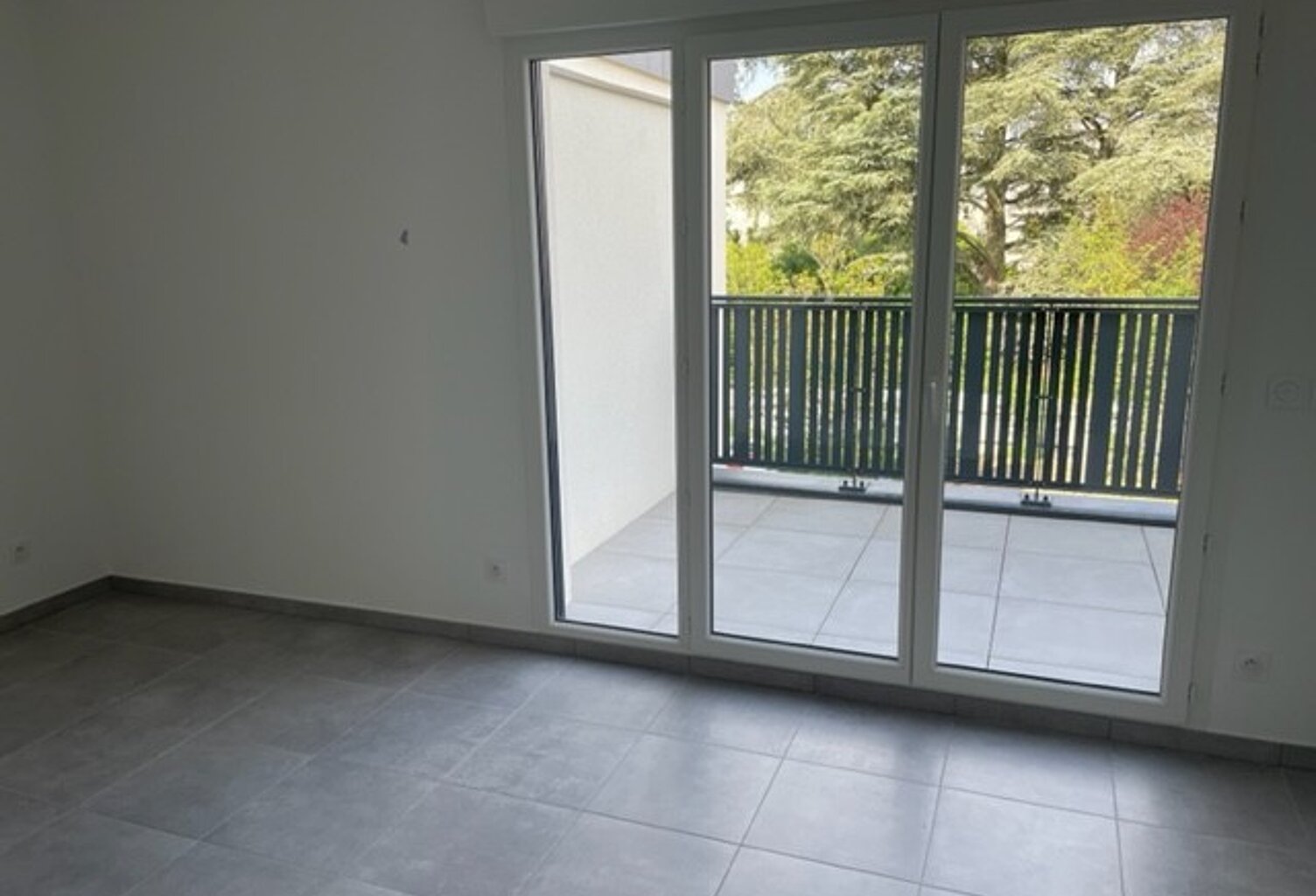 Location appartement 2 pièces 40 m² à Francheville (69340) — photo 1