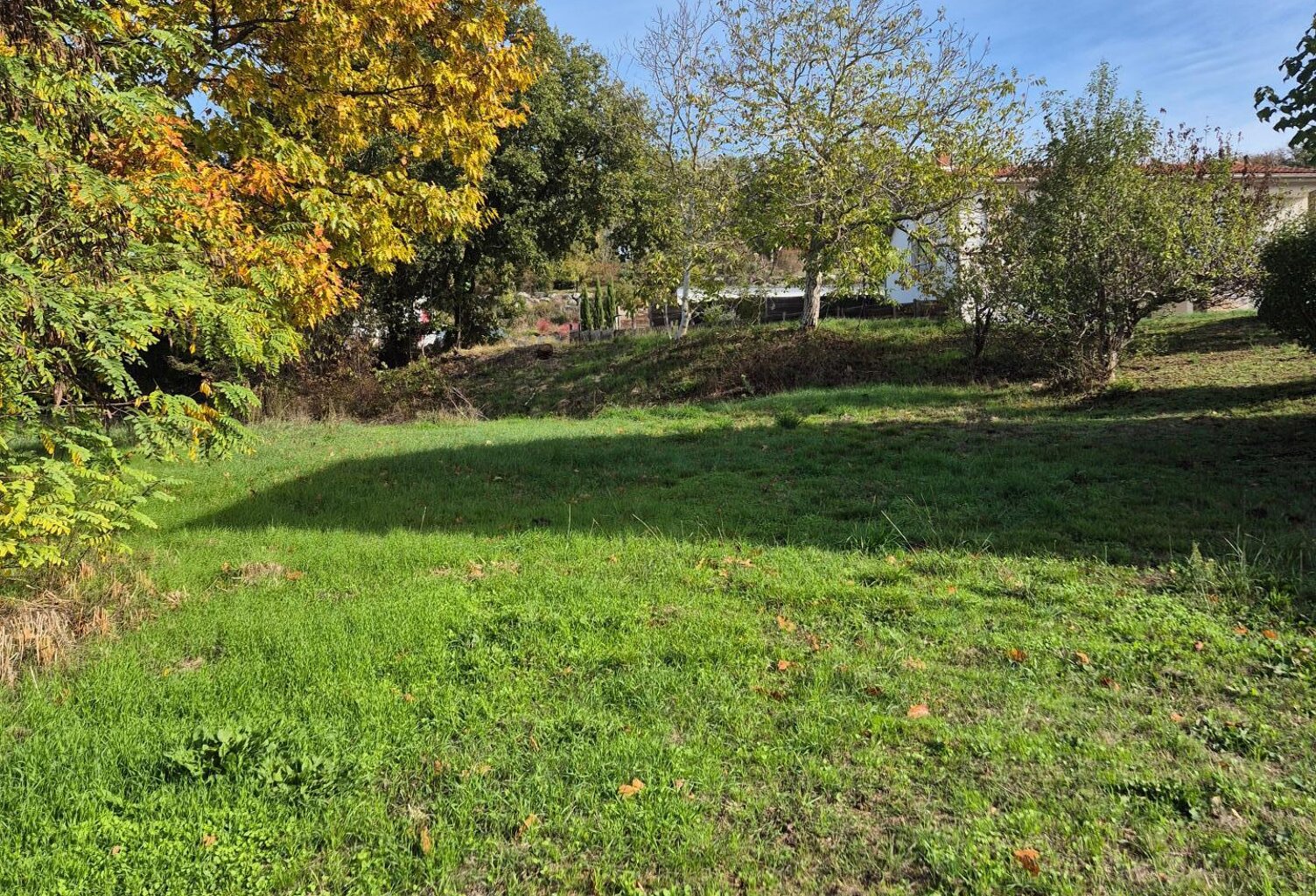 Arthès, terrain à bâtir de 600m2 — photo 1