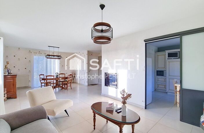 Maison à l'entretien parfait, confort et grand sous-sol ! — photo 2