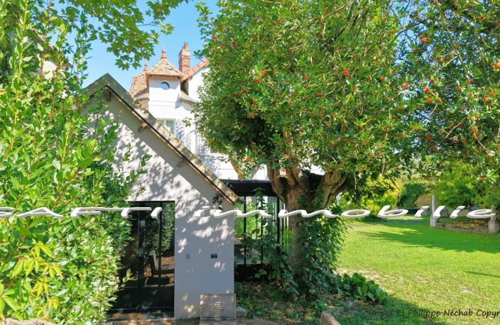 Maison de Maître avec 4 chambres / 191m2 sur 600m2 de terrain clos de hauts murs + dépendances — photo 2