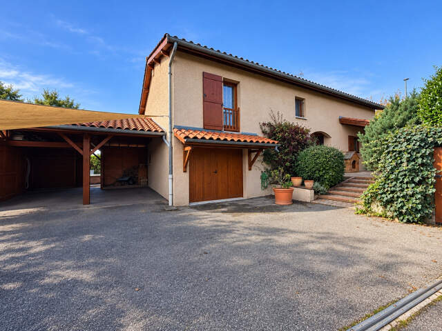 CHAZAY-D'AZERGUES -- Villa familiale de 190 m2 -- 5 chambres -- — photo du bien
