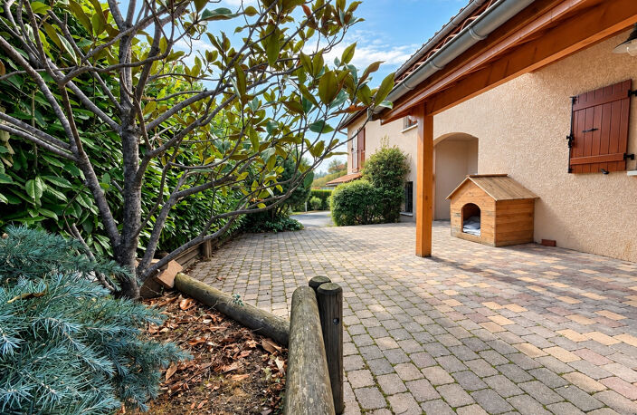 CHAZAY-D'AZERGUES -- Villa familiale de 190 m2 -- 5 chambres -- — photo 3