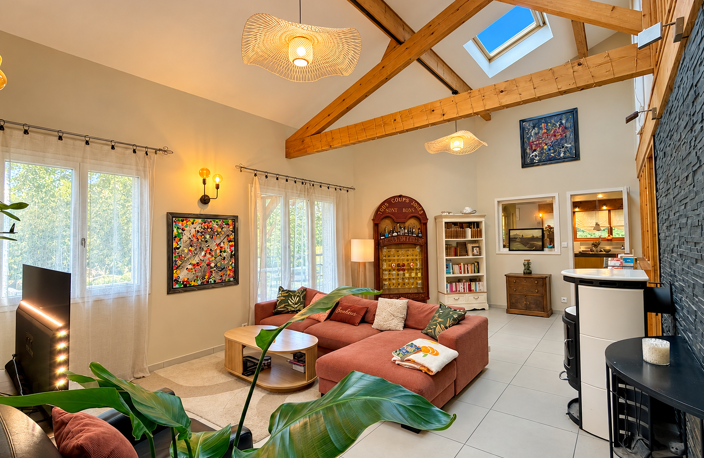 CHAZAY-D'AZERGUES -- Villa familiale de 190 m2 -- 5 chambres -- — photo 4