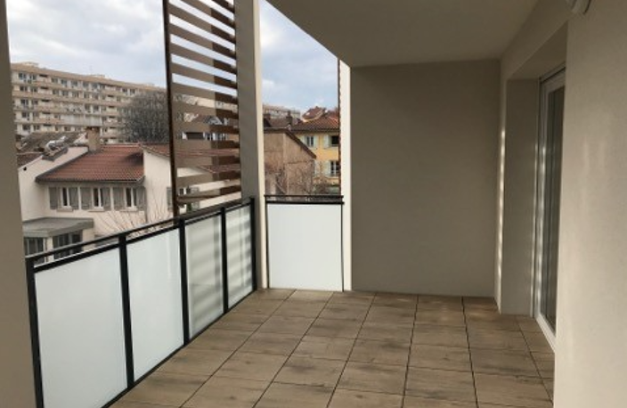 LOCATION ECULLY 69130 APPARTEMENT 2 PIECES ECULLY CENTRE TRES BON ETAT PROCHE COMMERCES TRANSPORTS ECOLE — photo 2