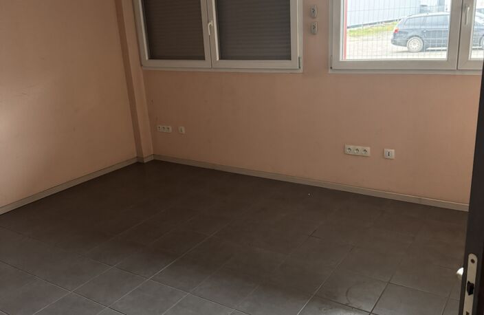Vente Surface diverse 2 496 m&sup2; — photo 3