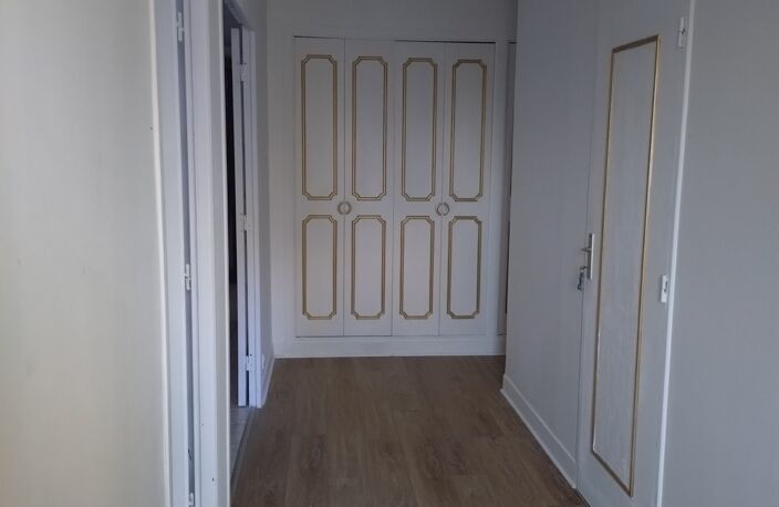 Vente Maison/villa 5 pièces — photo 2