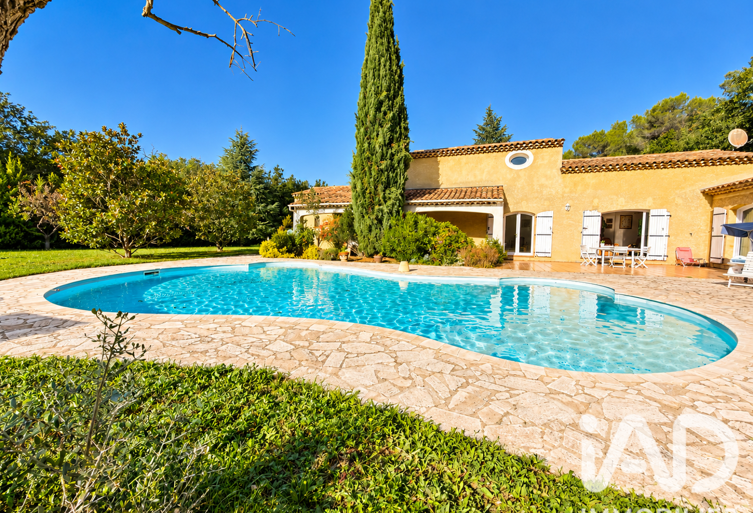 Vente Maison/villa 8 pièces — photo 1